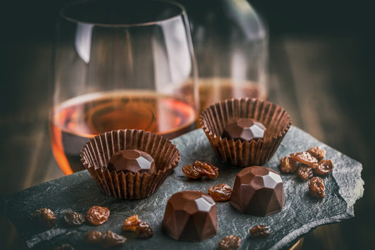 Dateolate and  Wine: The Perfect Pairing for a Relaxing Summer Night